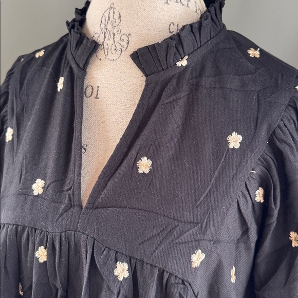 Entro black babydoll mini gold embroidered flowered poof sleeves NWOT size XL - Picture 2 of 9